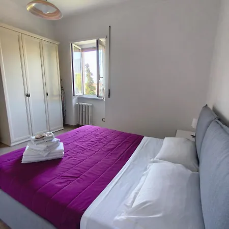 Apartment King House